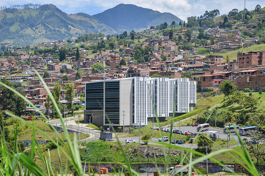 Unidad Hospitalaria De San Crist bal Sainc Ingenieros Constructores S A