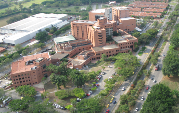 Parqueadero torre sur Fundación Valle del Lili